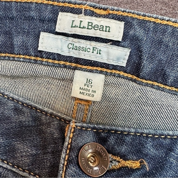 L.L Bean Women’s Classic Fit High Rise Blue Denim Jeans, 16P - Picture 10 of 13
